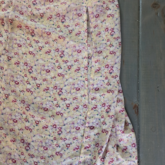 ASTR The Label Floral Midi Dress XS Puff Sleeve Ruched Cottagecore Slit - Picture 8 of 16